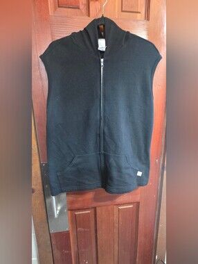 Weekenders Black Womans Zip-Up Sleeveless Hoodie